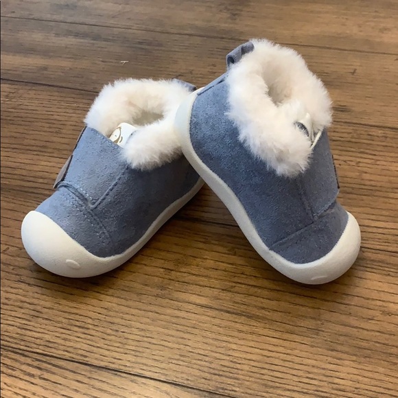 Vigny Honey Other - NWOT Vigny Honey Suede Baby Shoes